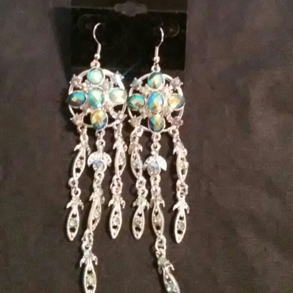 Dangle Earrings - Picture 2 of 5